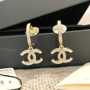 Chanel 21P Gold Crystal Dangle Earrings
